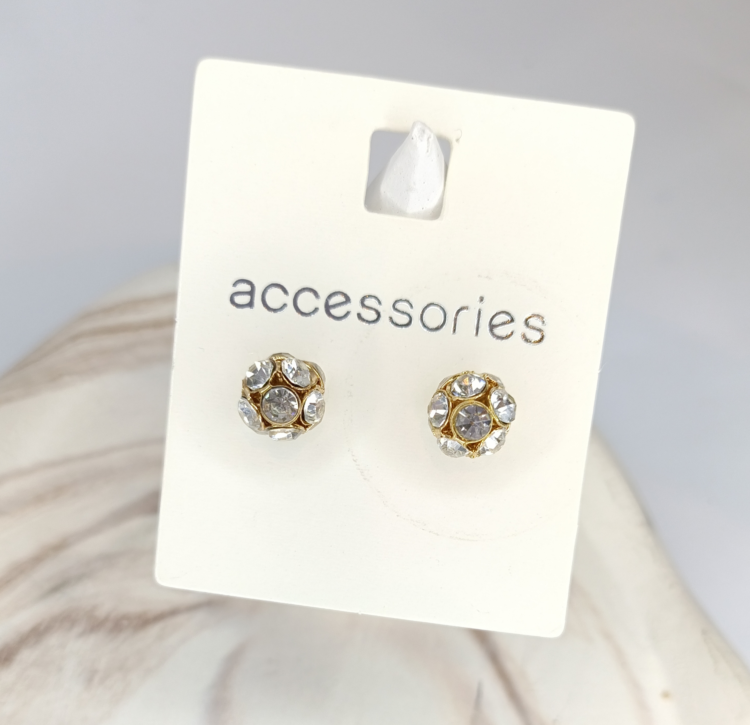 مدل توپ طلایی گوشواره میخی نگین دار برند accessories