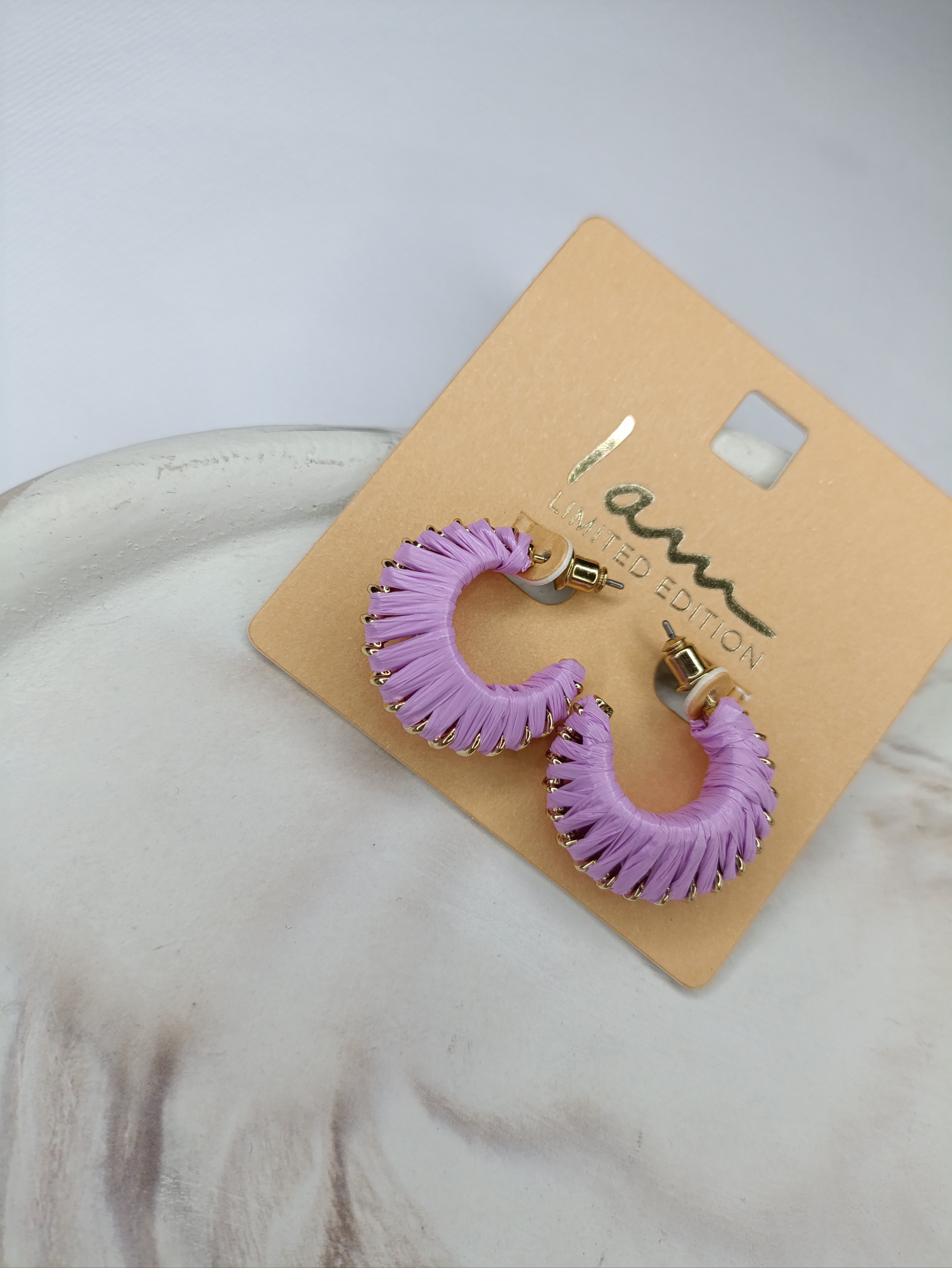 گوشواره کوچک و حصیری از برند i am